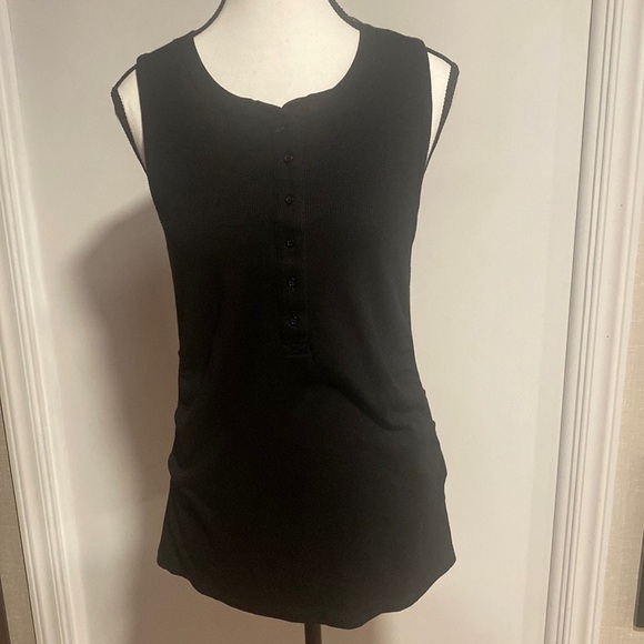 GAP Tops - GAP Maternity Tank Top with Buttons